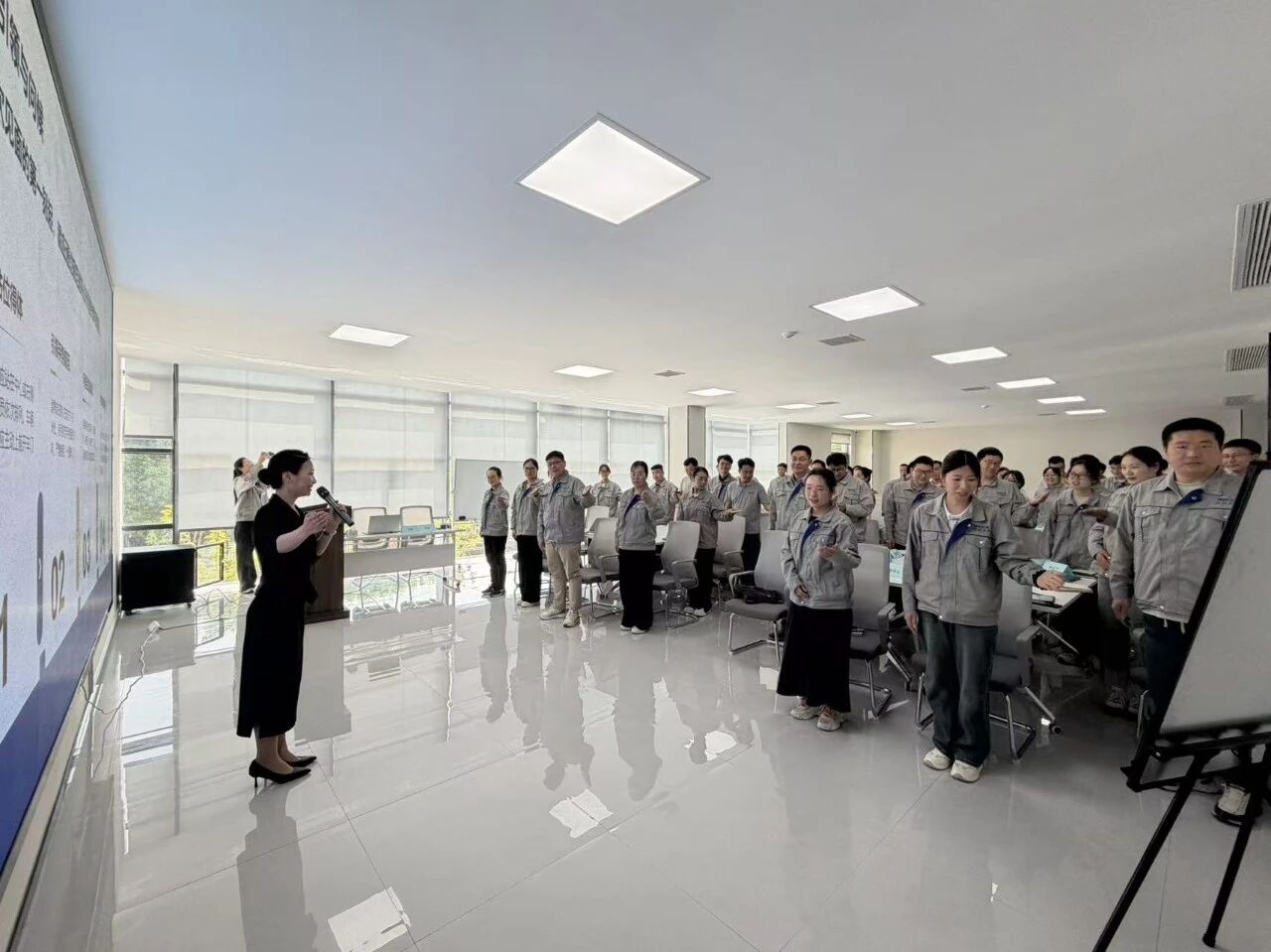 JMK体育（MKsports集团）股份公司-Mk Sports光电|商务礼仪专题培训圆满举行
